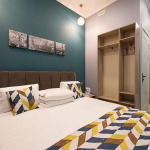 Double L Hotel