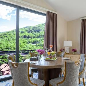 Hotel Aurora Resort