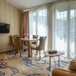 Hotel Aurora Resort