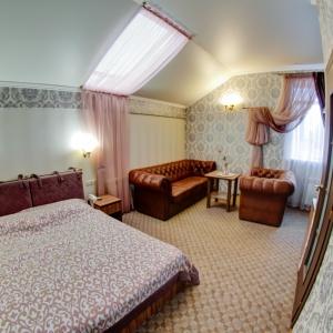 Hotel Zvezda