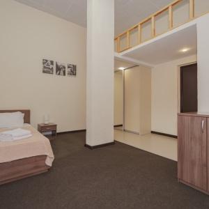 D-Hotel