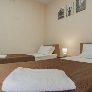 D-Hotel
