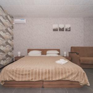 D-Hotel