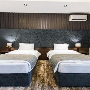 Hotel Roadside by Khorrot