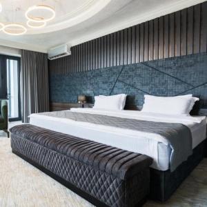 Hotel Roadside by Khorrot