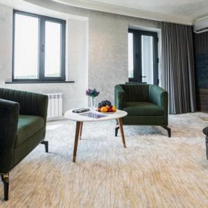 Hotel Roadside by Khorrot