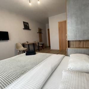 Accomodation facility Apartments on Vlasikhinskaya 65 A