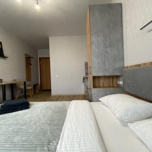 Accomodation facility Apartments on Vlasikhinskaya 65 A