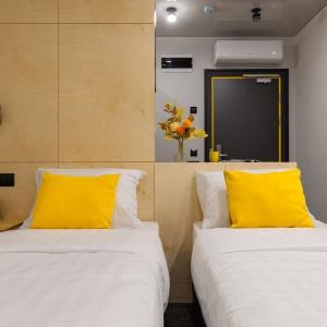 Hotel Izzzi Up 4 Community L&C