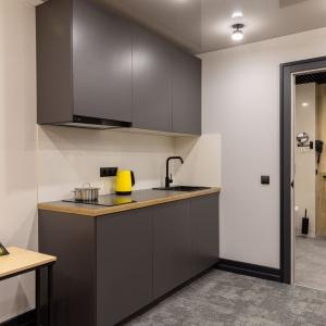 Hotel Izzzi Up 4 Community L&C