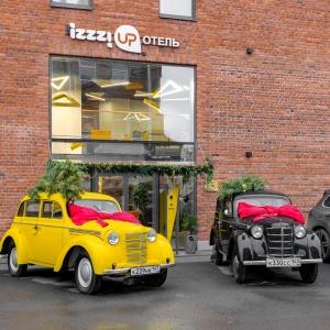 Hotel Izzzi Up 4 Community L&C