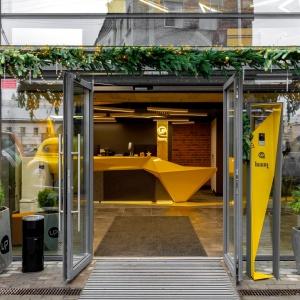 Hotel Izzzi Up 4 Community L&C