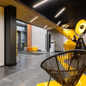 Hotel Izzzi Up 4 Community L&C
