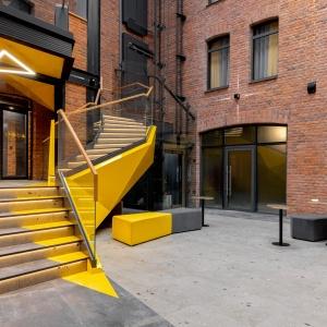 Hotel Izzzi Up 4 Community L&C