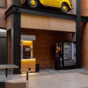 Hotel Izzzi Up 4 Community L&C