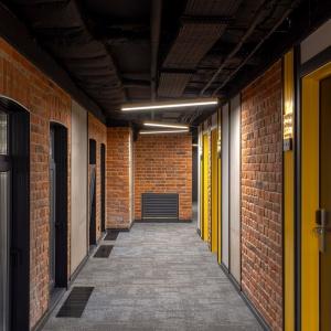Hotel Izzzi Up 4 Community L&C