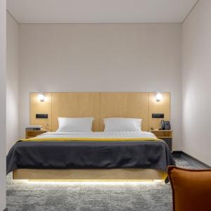 Hotel Izzzi Up 4 Community L&C