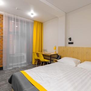 Hotel Izzzi Up 4 Community L&C