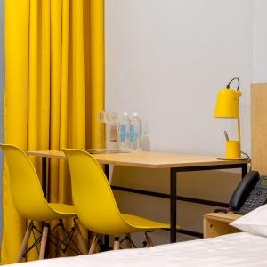 Hotel Izzzi Up 4 Community L&C
