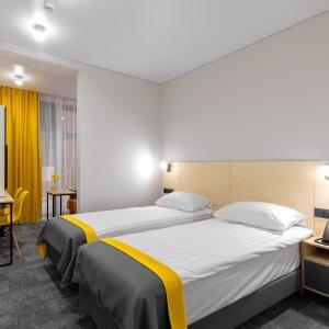 Hotel Izzzi Up 4 Community L&C