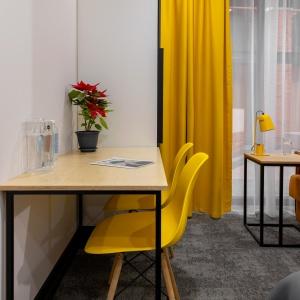 Hotel Izzzi Up 4 Community L&C