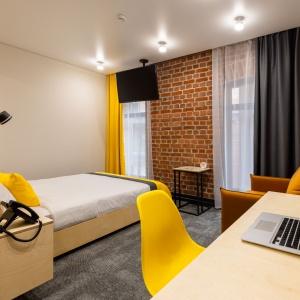 Hotel Izzzi Up 4 Community L&C
