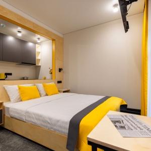 Hotel Izzzi Up 4 Community L&C