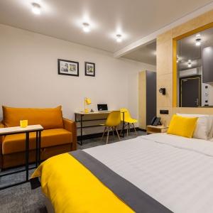 Hotel Izzzi Up 4 Community L&C