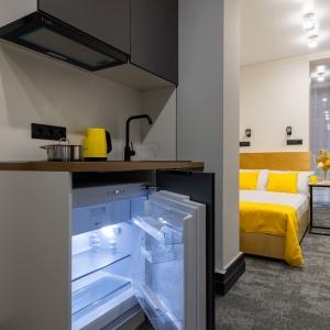 Hotel Izzzi Up 4 Community L&C