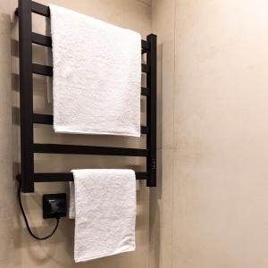 Hotel Izzzi Up 4 Community L&C