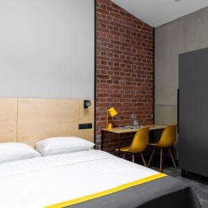 Hotel Izzzi Up 4 Community L&C
