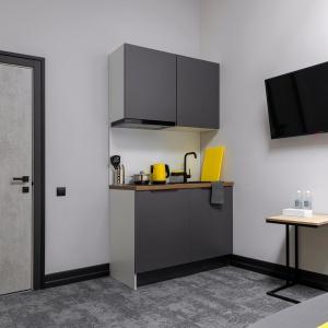 Hotel Izzzi Up 4 Community L&C