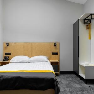 Hotel Izzzi Up 4 Community L&C