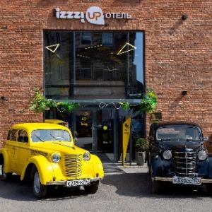 Hotel Izzzi Up 4 Community L&C