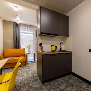 Hotel Izzzi Up 4 Community L&C