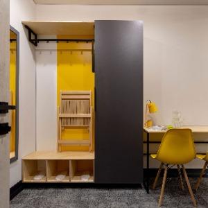 Hotel Izzzi Up 4 Community L&C