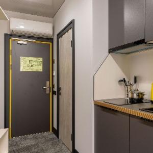 Hotel Izzzi Up 4 Community L&C