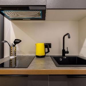 Hotel Izzzi Up 4 Community L&C