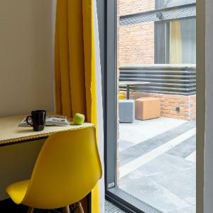 Hotel Izzzi Up 4 Community L&C