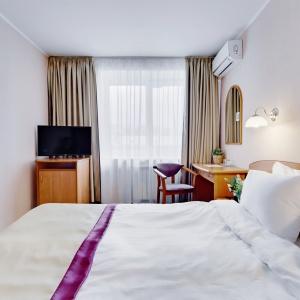 Hotel Polustrovo