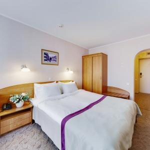 Hotel Polustrovo