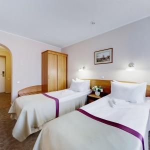 Hotel Polustrovo