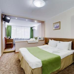 Hotel Polustrovo