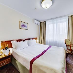 Hotel Polustrovo