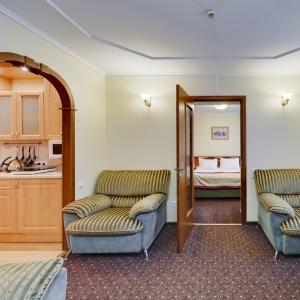 Hotel Polustrovo
