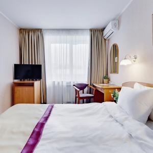 Hotel Polustrovo