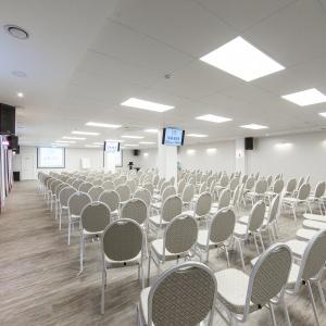 AMAKS Premier Hotel
