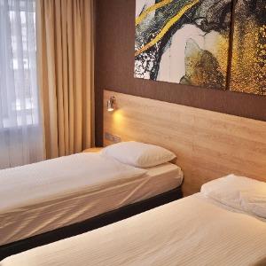 AMAKS Premier Hotel