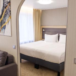 AMAKS Premier Hotel