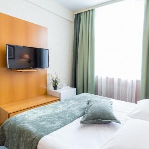 Hotel Equator